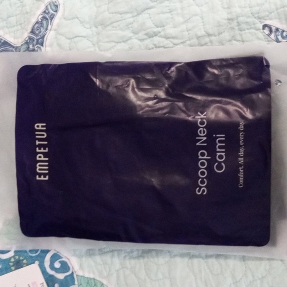 Shape wear Scoop neck Cami - Picture 2 of 3